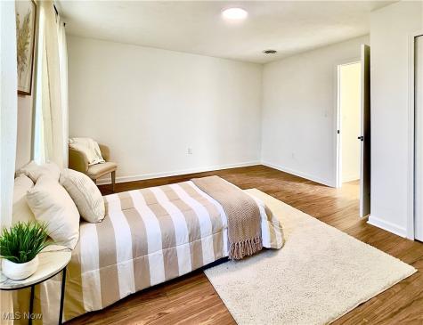 1911 Corning Avenue Cleveland OH 44109