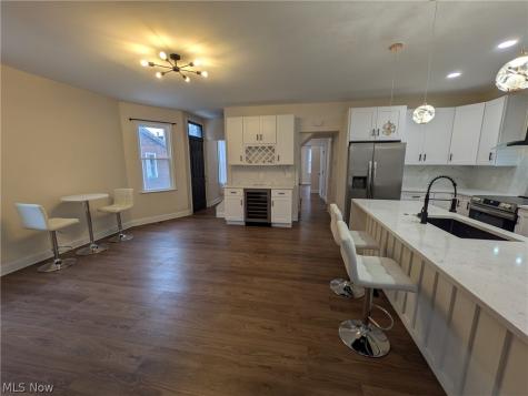 1911 Corning Avenue Cleveland OH 44109