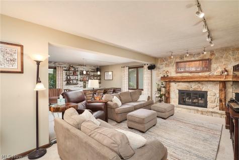 1756 Deepwood Drive Akron OH 44313