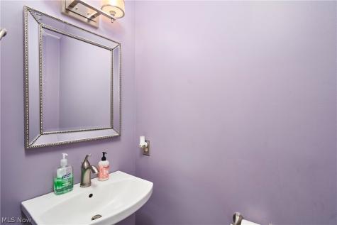 1756 Deepwood Drive Akron OH 44313