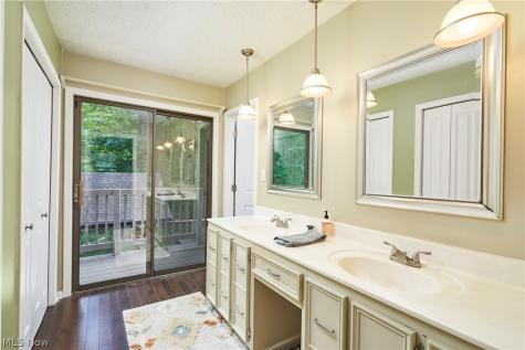 1756 Deepwood Drive Akron OH 44313