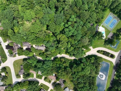 1756 Deepwood Drive Akron OH 44313