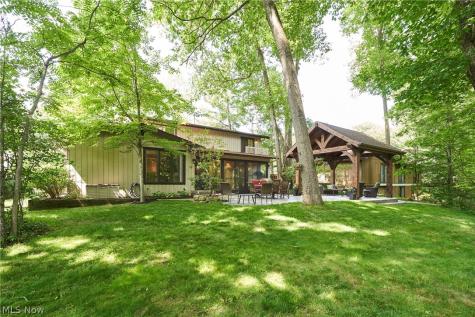 1756 Deepwood Drive Akron OH 44313