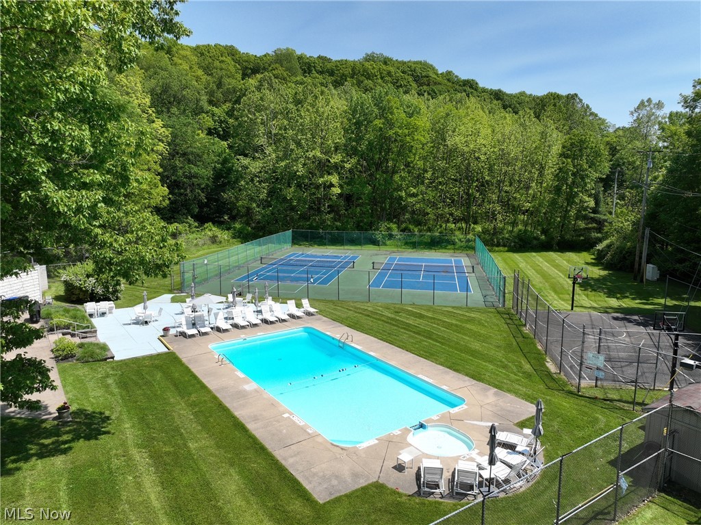 1756 Deepwood Drive Akron OH 44313