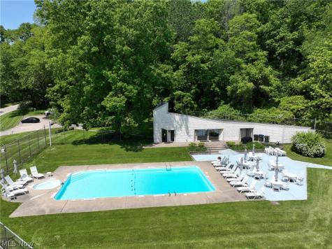 1756 Deepwood Drive Akron OH 44313
