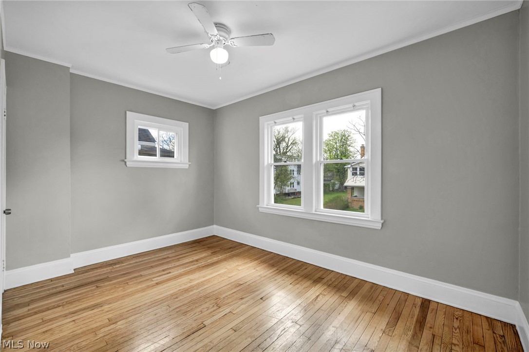 921 Helmsdale Road Cleveland Heights OH 44112