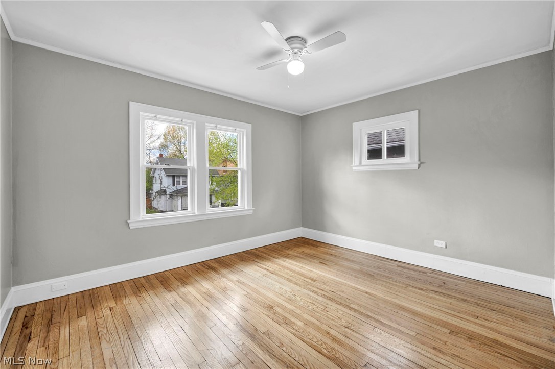 921 Helmsdale Road Cleveland Heights OH 44112