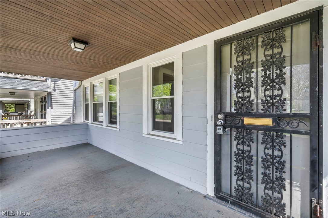 921 Helmsdale Road Cleveland Heights OH 44112