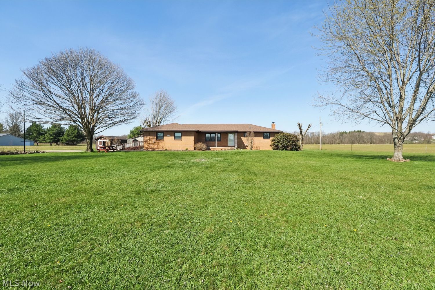 7115 Lardon Road NW Waynesburg OH 44688