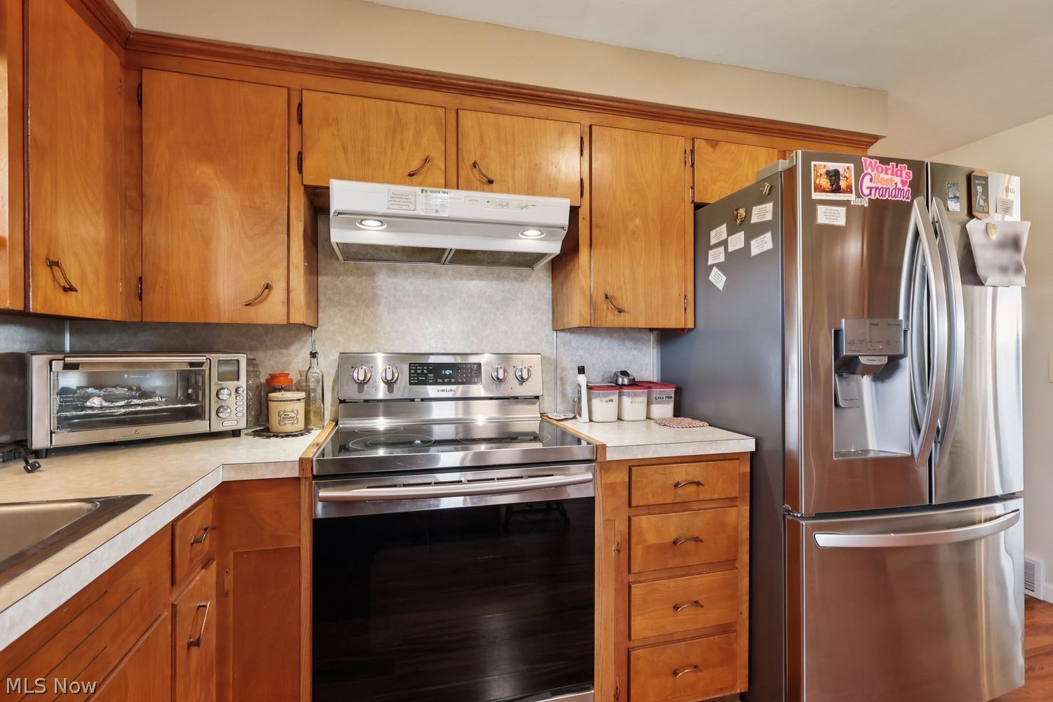 7115 Lardon Road NW Waynesburg OH 44688