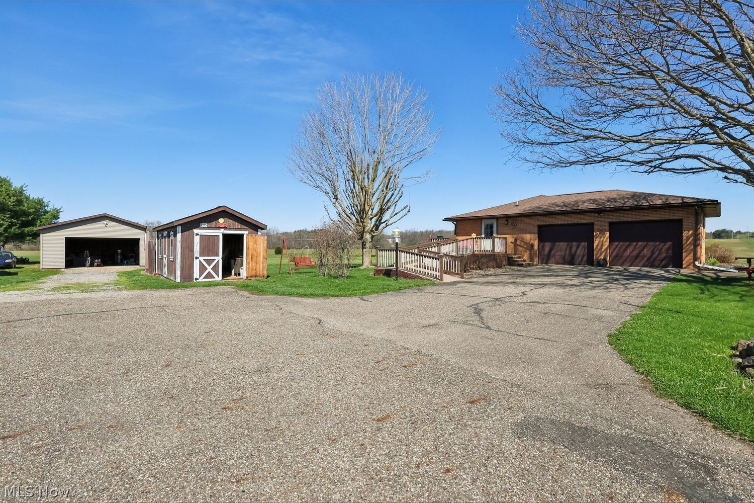 7115 Lardon Road NW Waynesburg OH 44688