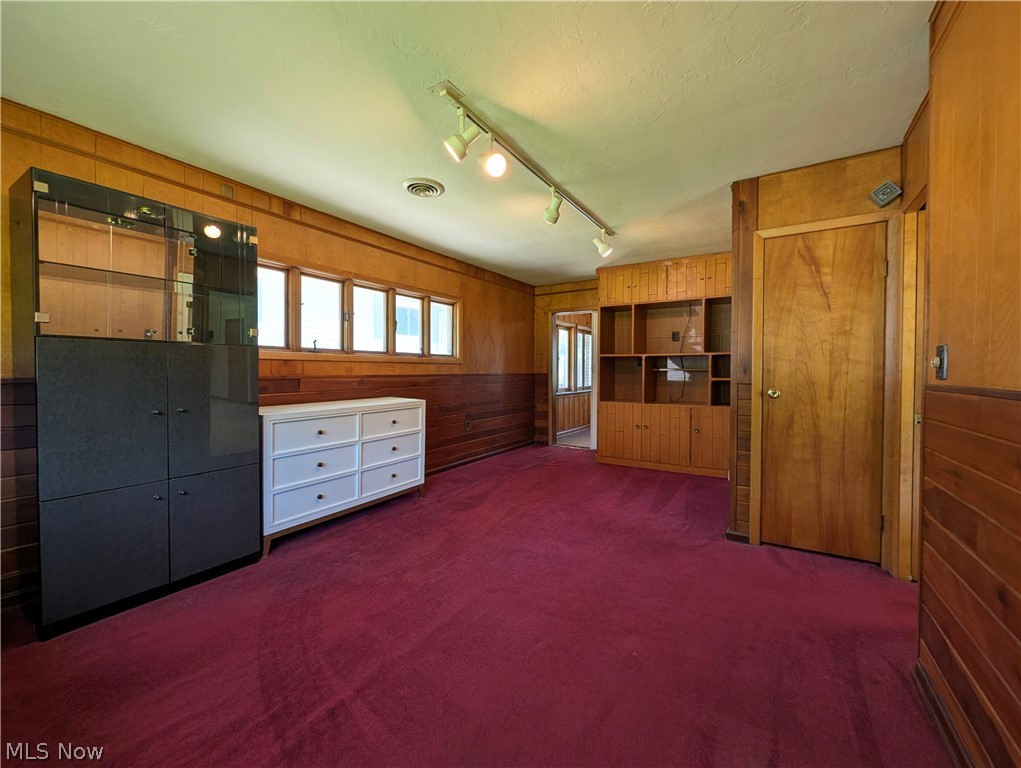 6986 Big Creek Parkway Middleburg Heights OH 44130