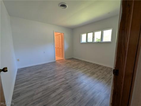 6986 Big Creek Parkway Middleburg Heights OH 44130