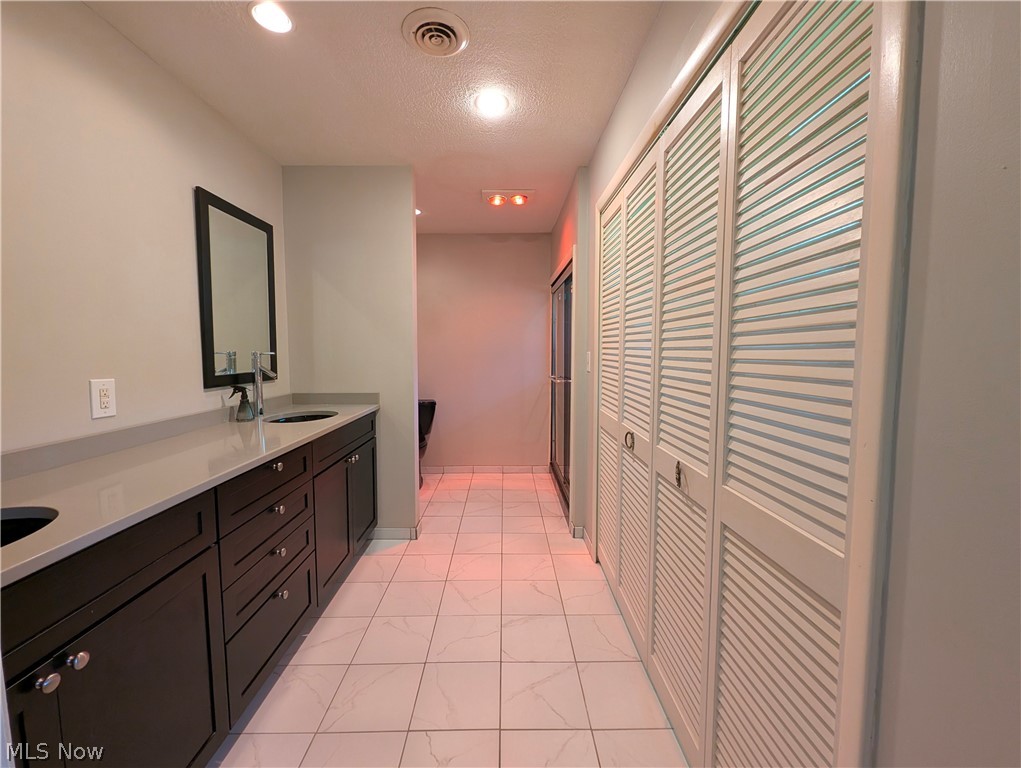 6986 Big Creek Parkway Middleburg Heights OH 44130