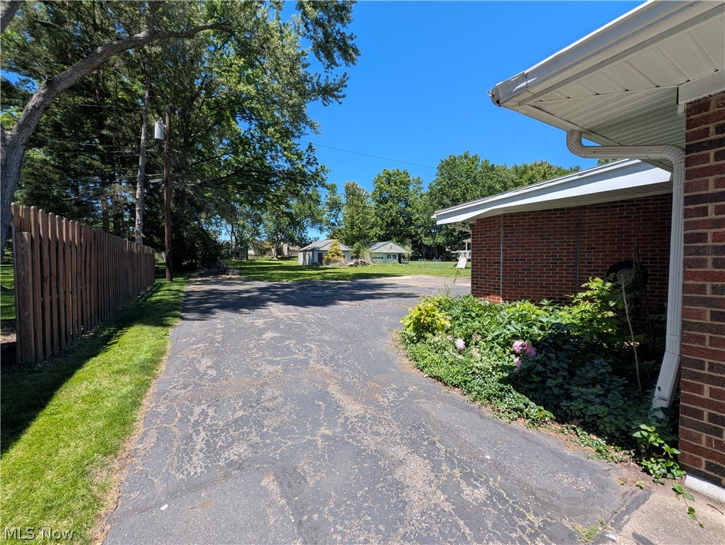 6986 Big Creek Parkway Middleburg Heights OH 44130
