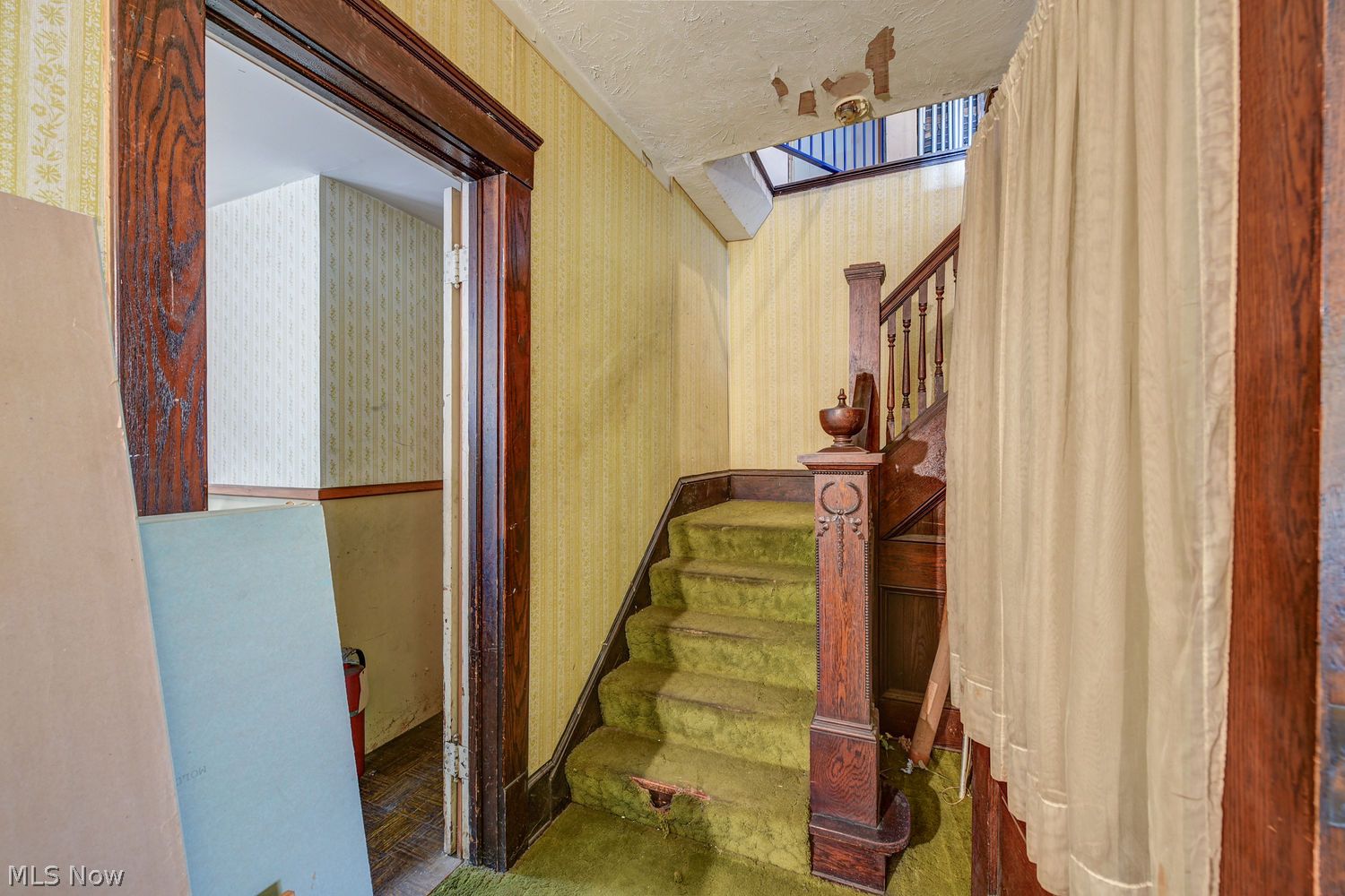 1896 W 65th Street Cleveland OH 44102
