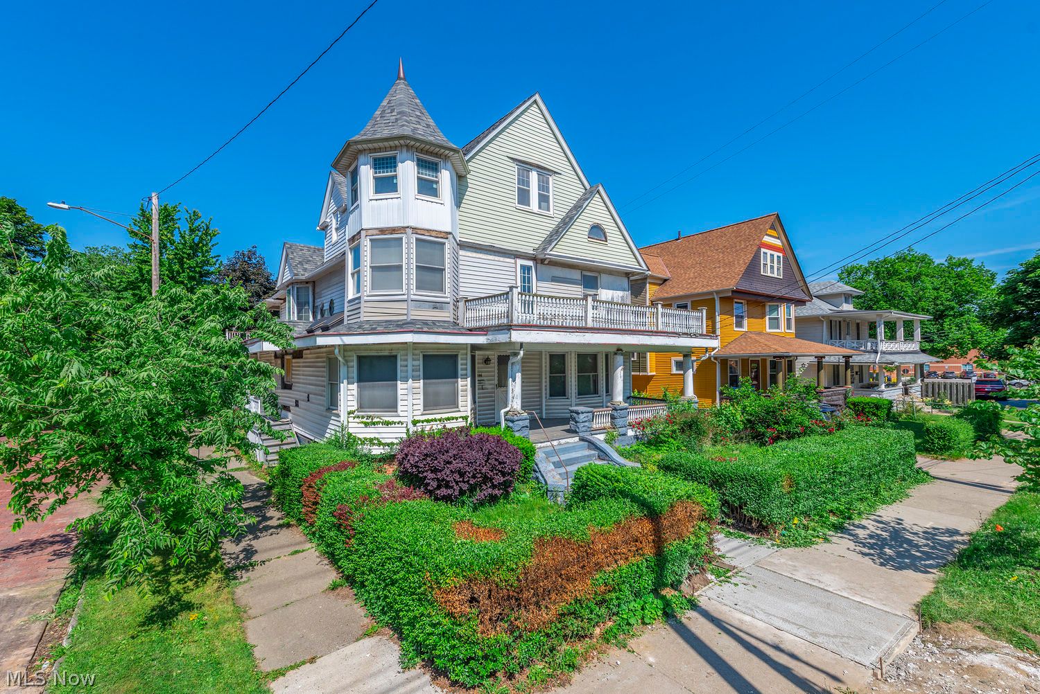 1896 W 65th Street Cleveland OH 44102