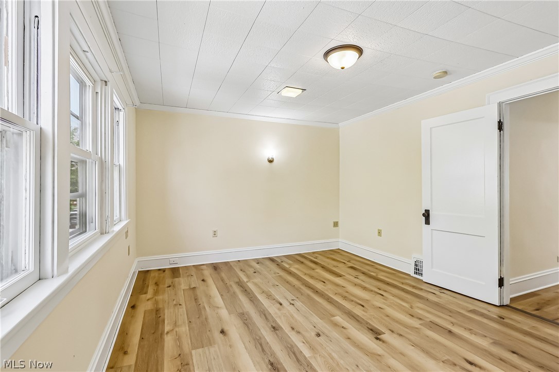 2033 Tate Avenue Cleveland OH 44109