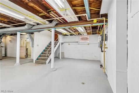 2033 Tate Avenue Cleveland OH 44109