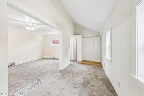 2033 Tate Avenue Cleveland OH 44109