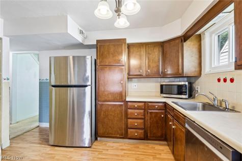1769 Windsor Street Cuyahoga Falls OH 44221