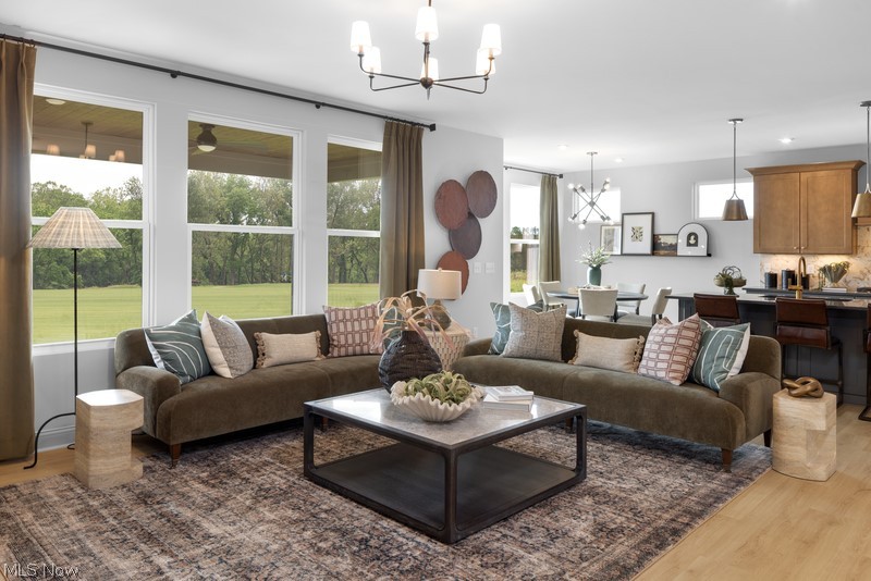 S/l 144 Kenway Boulevard Green OH 44312