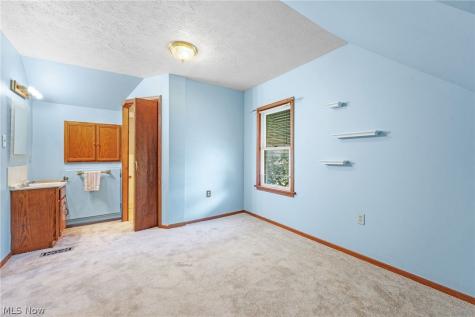 5721 Delora Avenue Cleveland OH 44144