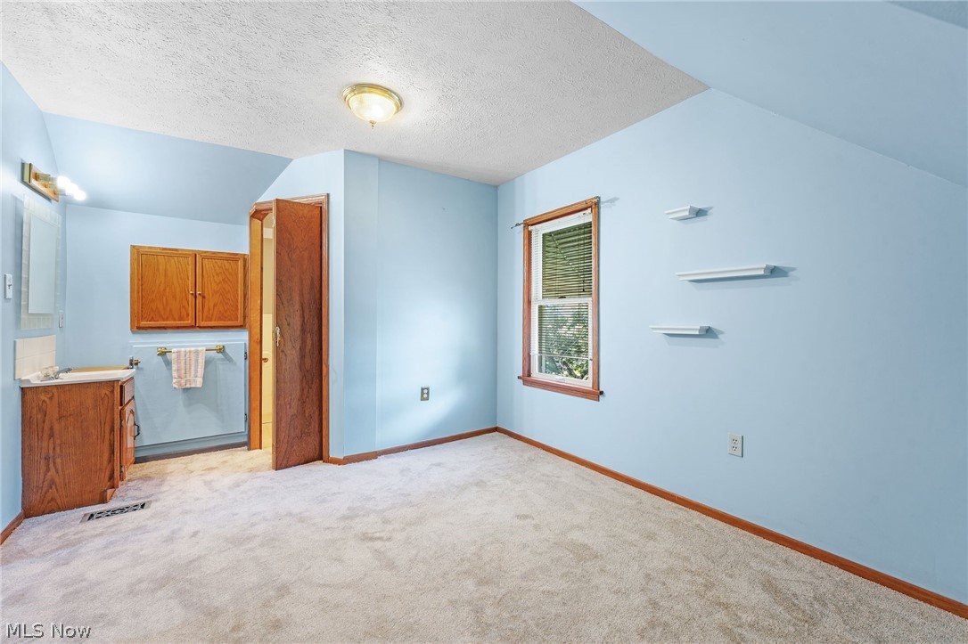 5721 Delora Avenue Cleveland OH 44144