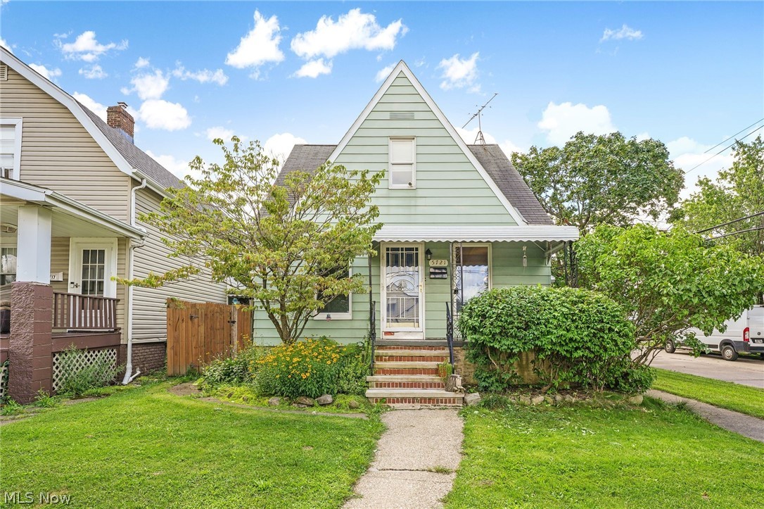 5721 Delora Avenue Cleveland OH 44144