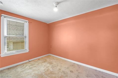 5721 Delora Avenue Cleveland OH 44144