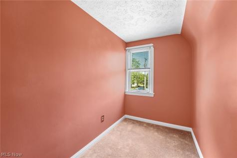 5721 Delora Avenue Cleveland OH 44144