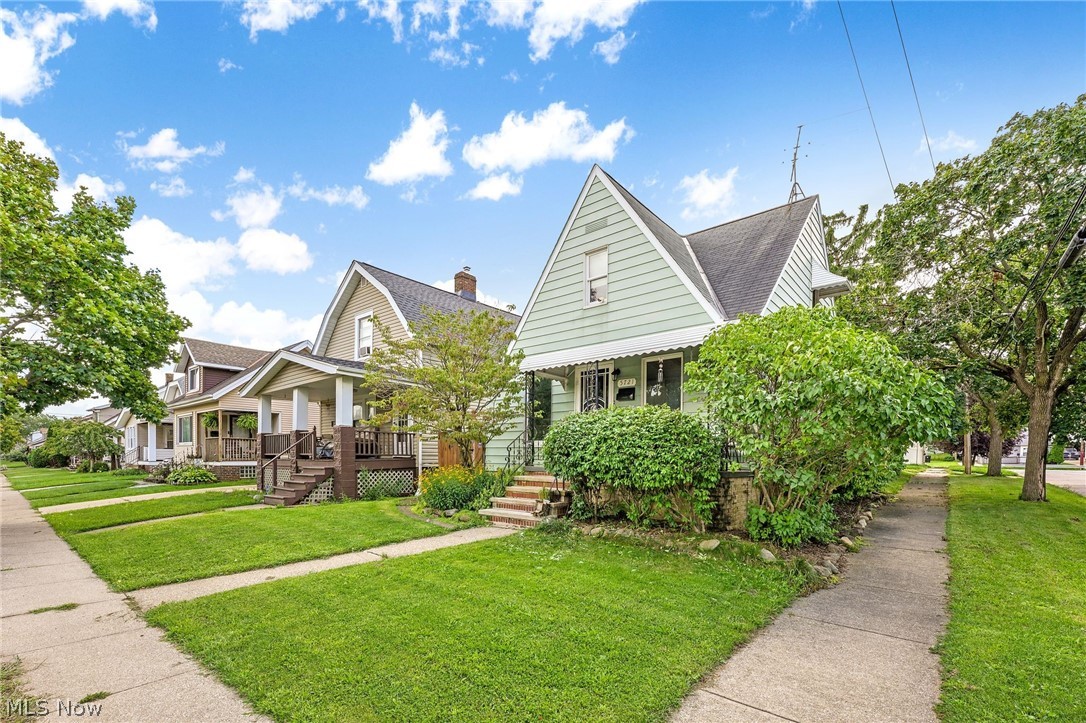 5721 Delora Avenue Cleveland OH 44144