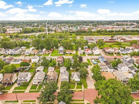 5721 Delora Avenue Cleveland OH 44144