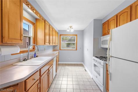 5721 Delora Avenue Cleveland OH 44144