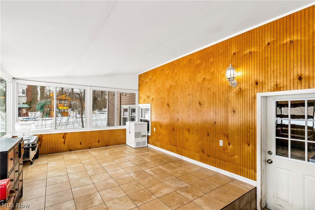 240 Warner Road Hubbard OH 44425