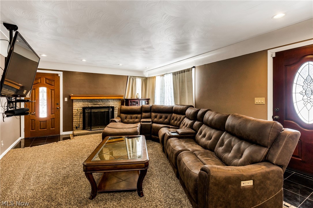 240 Warner Road Hubbard OH 44425