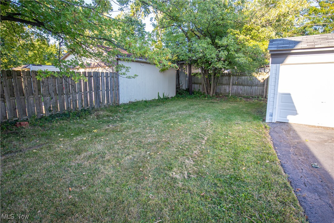 2119 Rossmoor Road Cleveland Heights OH 44118