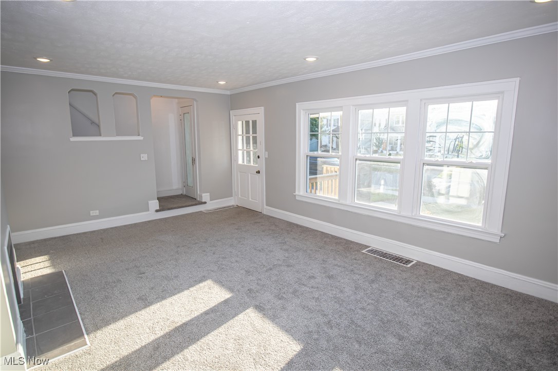 2119 Rossmoor Road Cleveland Heights OH 44118