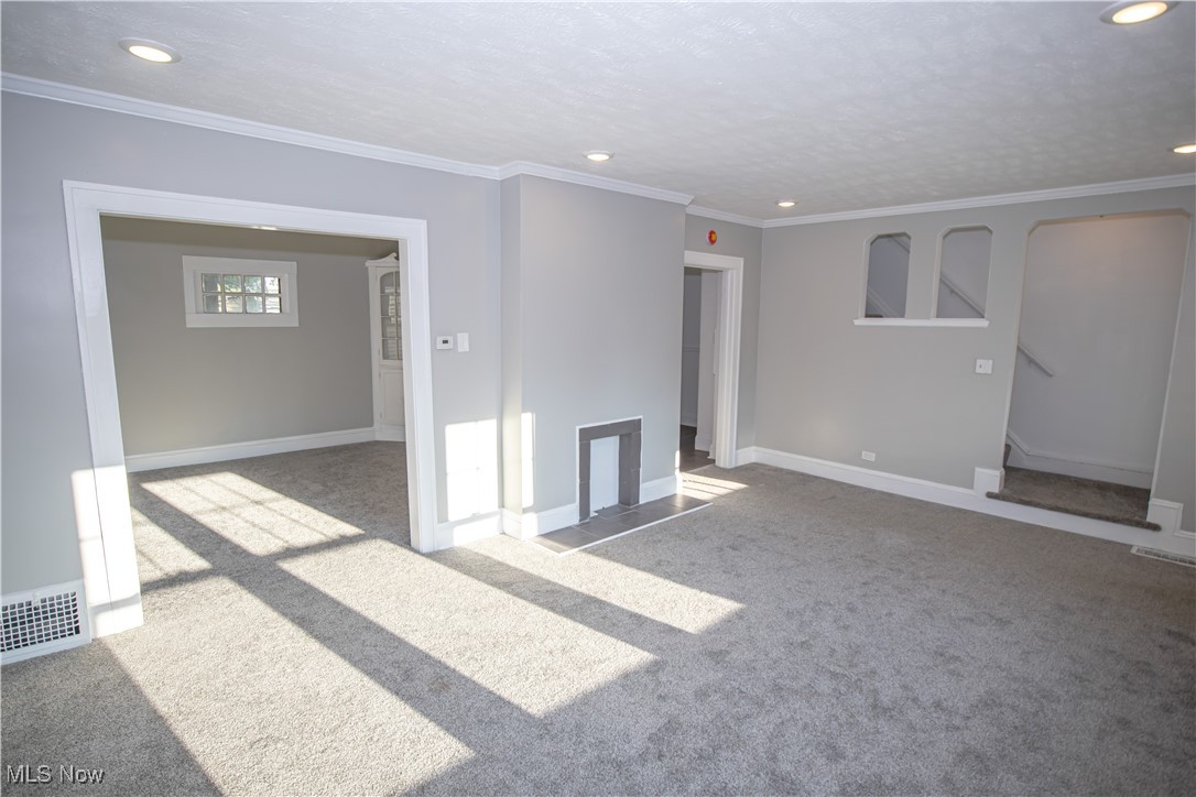 2119 Rossmoor Road Cleveland Heights OH 44118
