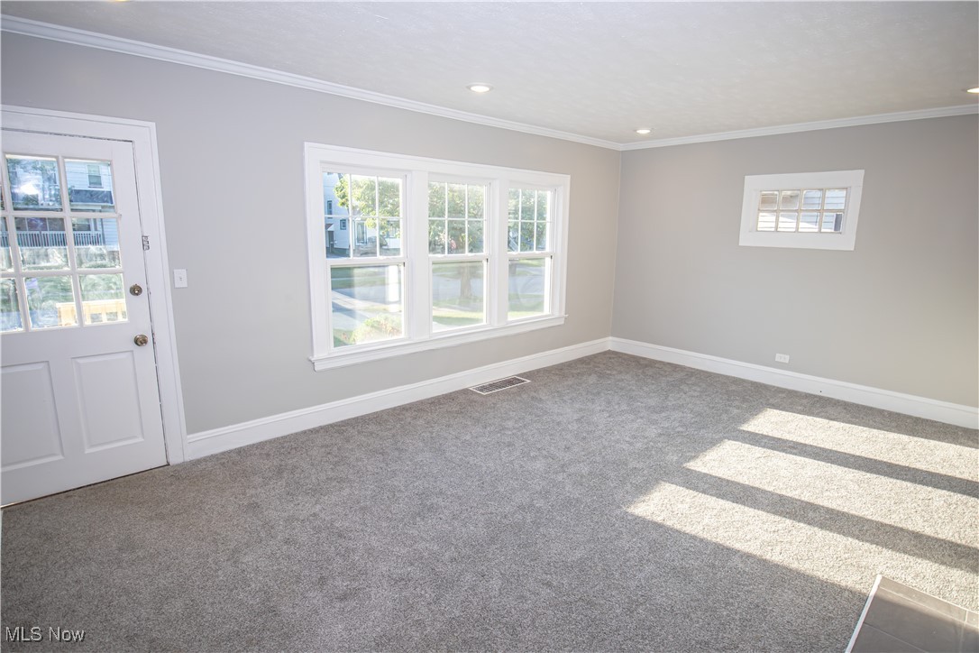 2119 Rossmoor Road Cleveland Heights OH 44118