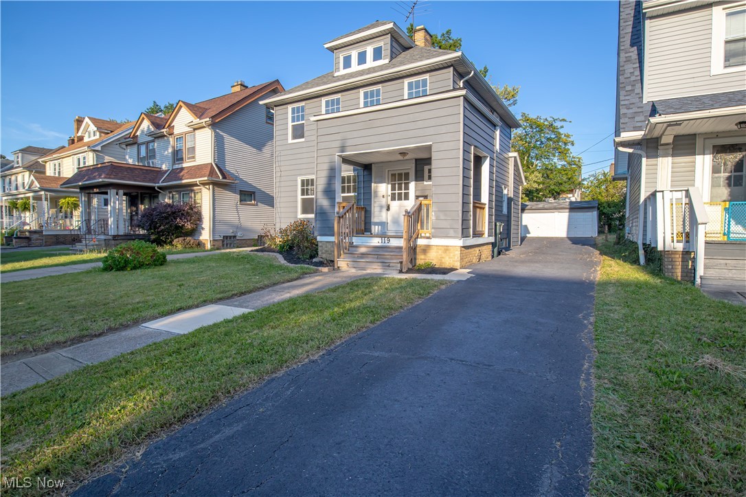 2119 Rossmoor Road Cleveland Heights OH 44118