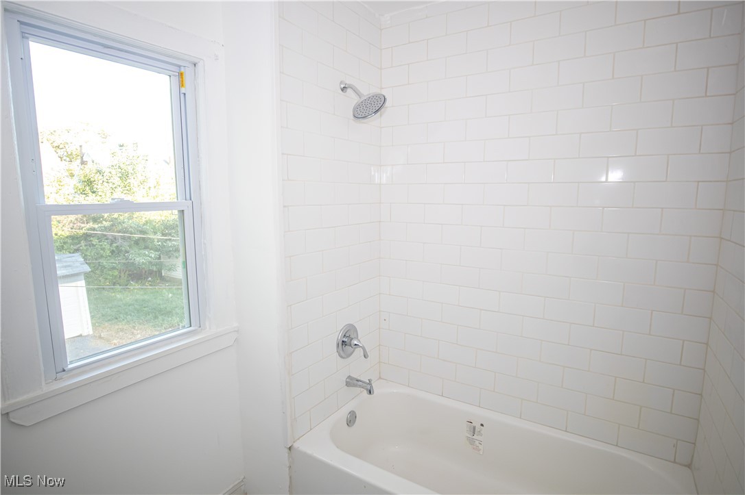 2119 Rossmoor Road Cleveland Heights OH 44118
