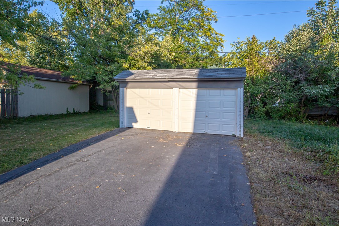 2119 Rossmoor Road Cleveland Heights OH 44118