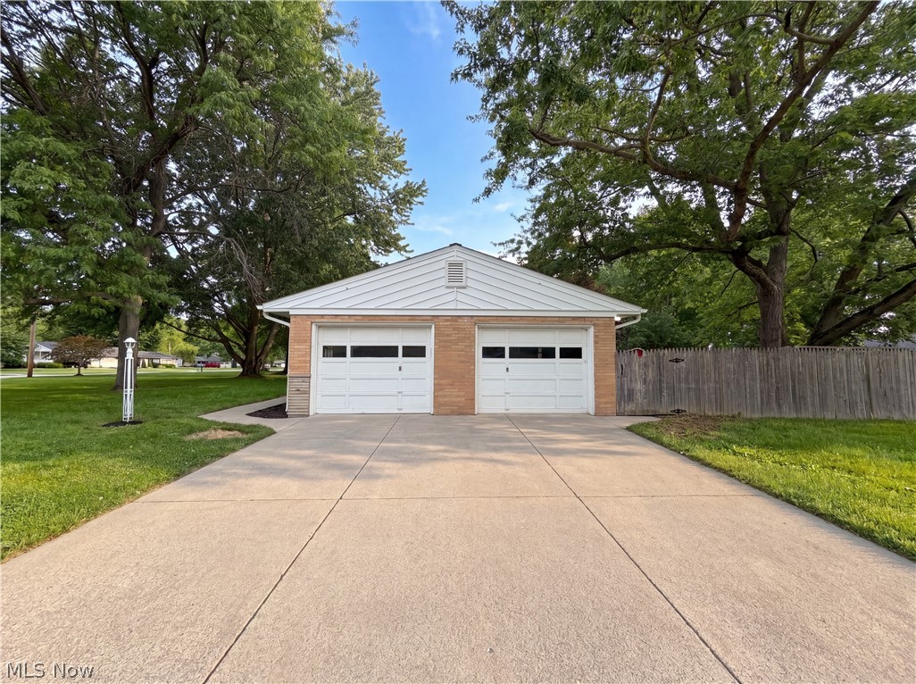 36700 Lakeland Drive Avon OH 44011