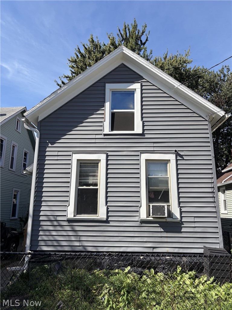 3354 W 32nd Street Cleveland OH 44109