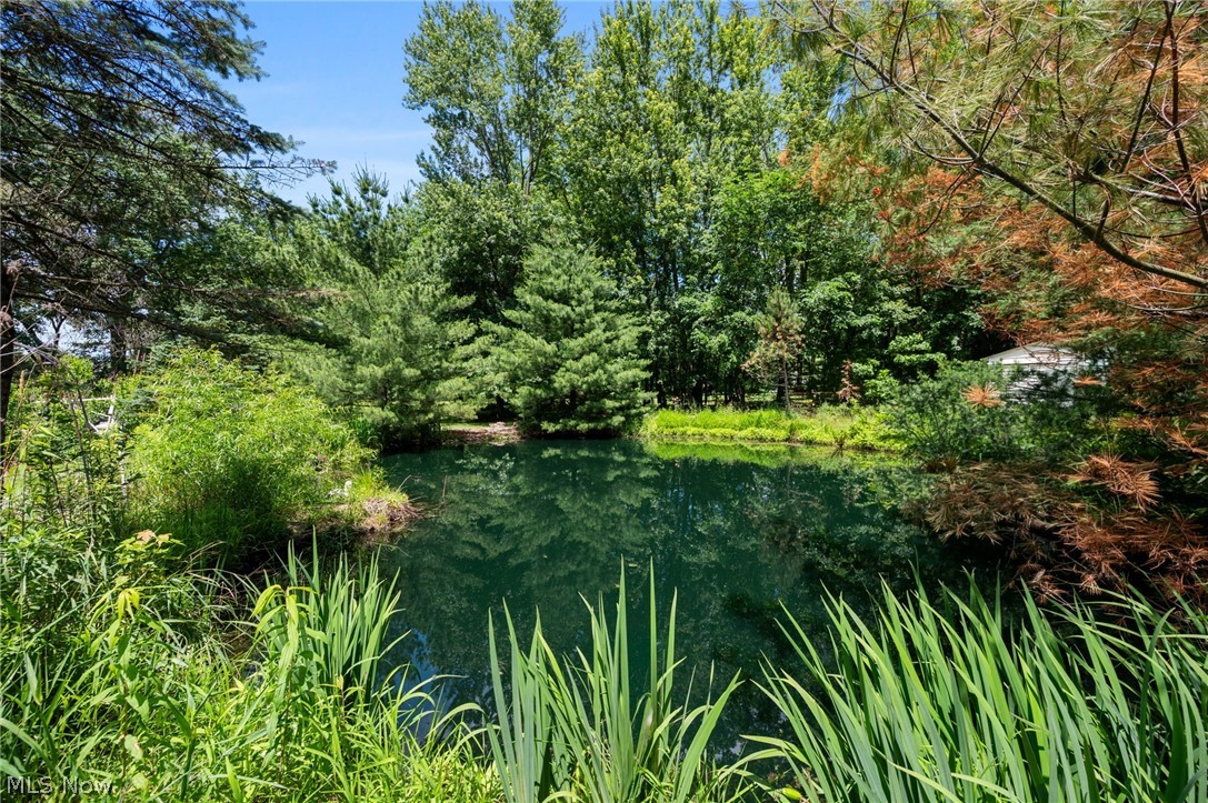 5950 Parkman Road NW Warren OH 44481