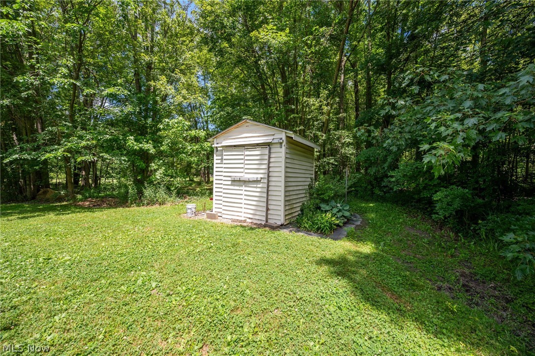 5950 Parkman Road NW Warren OH 44481