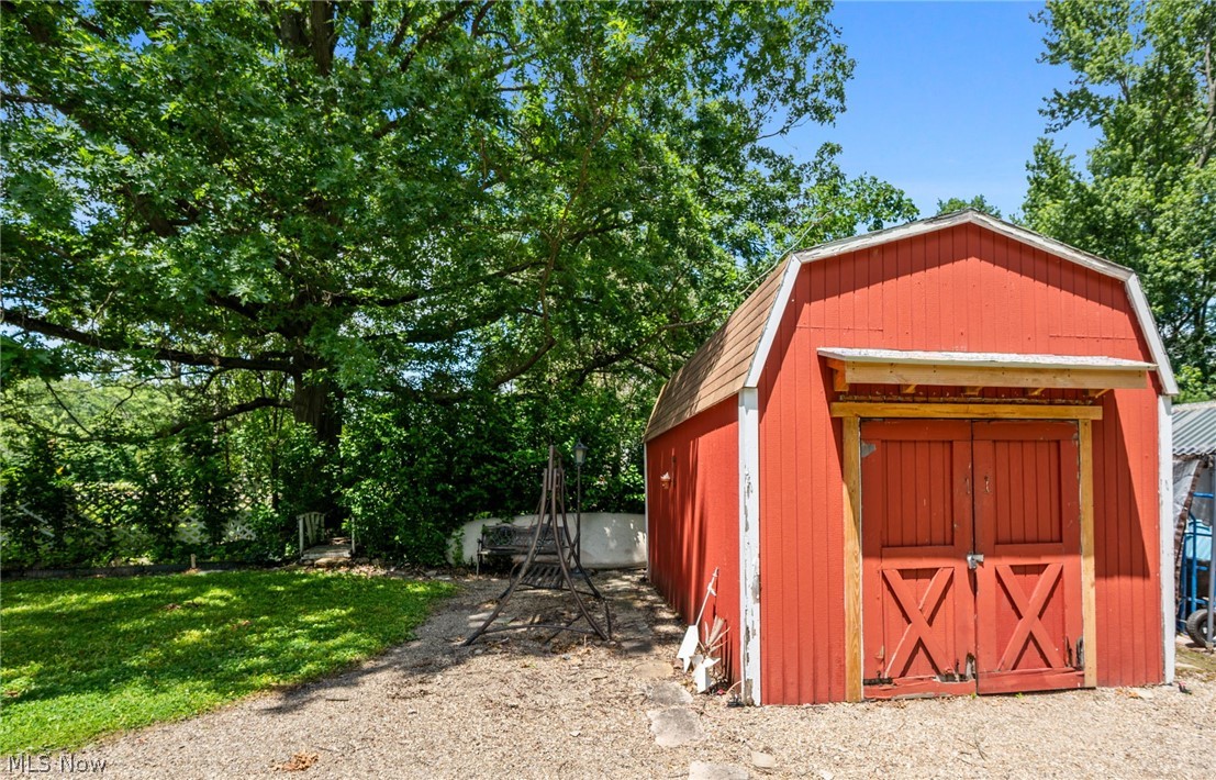 5950 Parkman Road NW Warren OH 44481