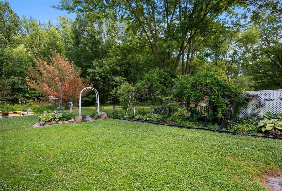 5950 Parkman Road NW Warren OH 44481