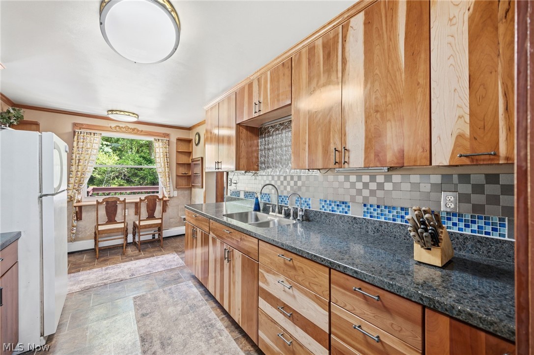 5950 Parkman Road NW Warren OH 44481
